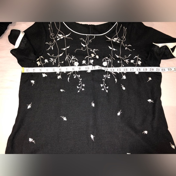 Black Skirt and Blouse Set (Blouse is embroidered). See photos for measurements - Picture 6 of 16